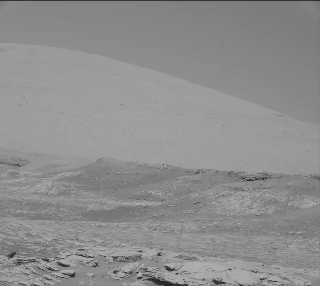 Sol 2579: Mast Camera (Mastcam)