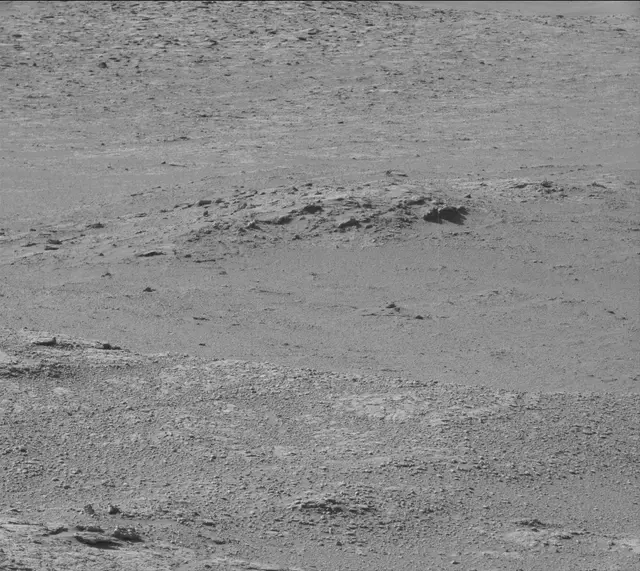 Sol 2579: Mast Camera (Mastcam)