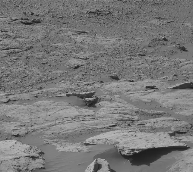 Sol 2579: Mast Camera (Mastcam)