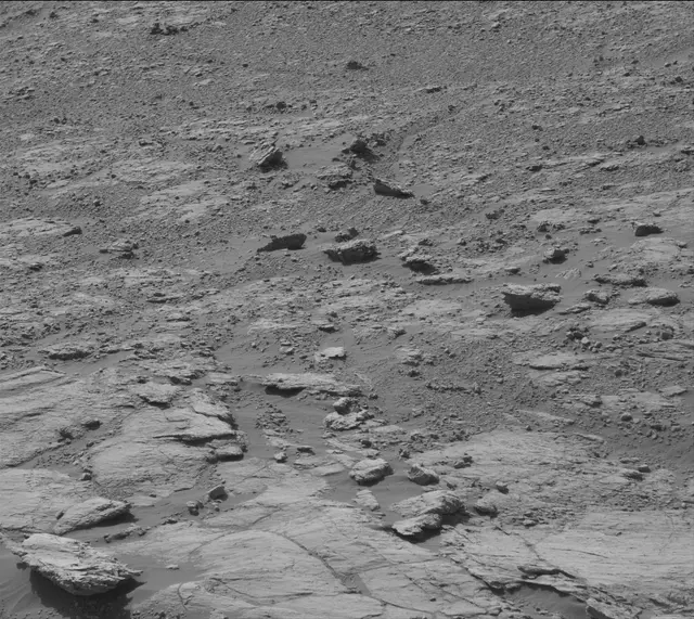 Sol 2579: Mast Camera (Mastcam)