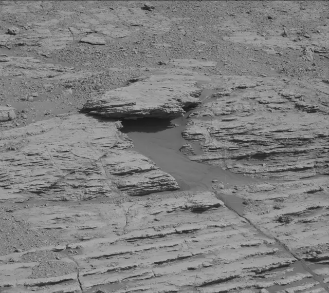Sol 2579: Mast Camera (Mastcam)