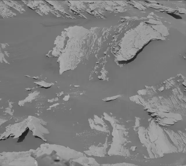 Sol 2579: Mast Camera (Mastcam)