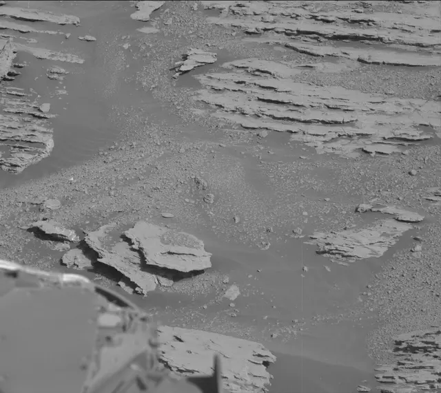Sol 2579: Mast Camera (Mastcam)