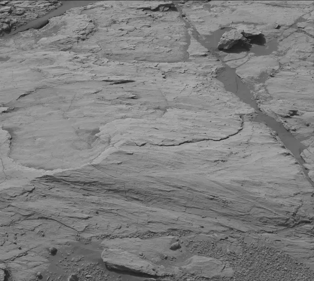 Sol 2579: Mast Camera (Mastcam)