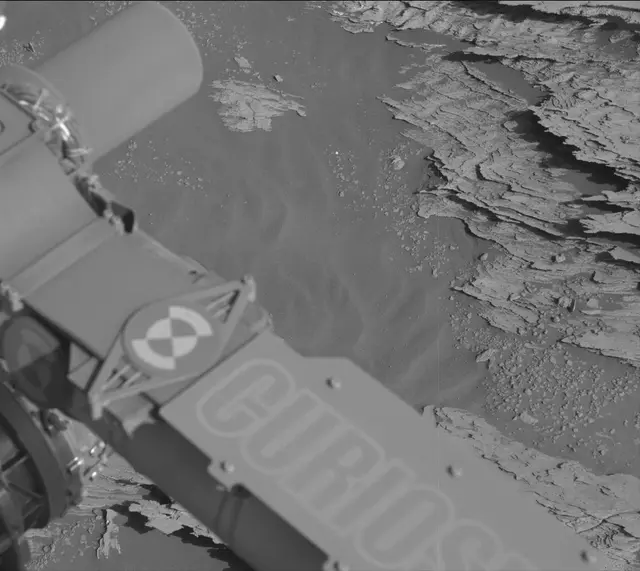 Sol 2579: Mast Camera (Mastcam)