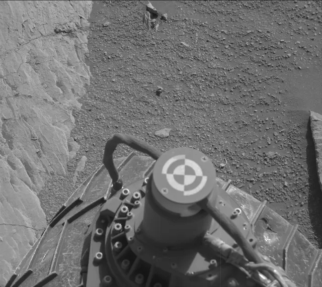 Sol 2579: Mast Camera (Mastcam)