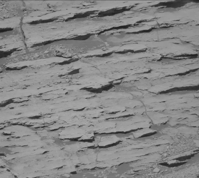 Sol 2579: Mast Camera (Mastcam)