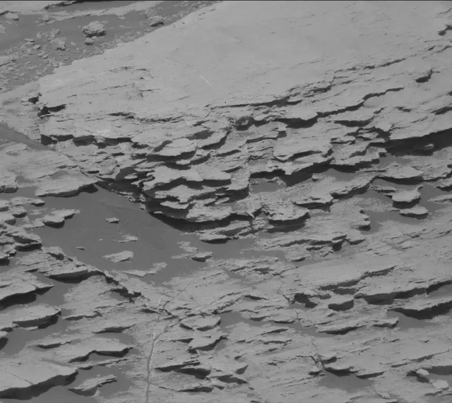 Sol 2579: Mast Camera (Mastcam)