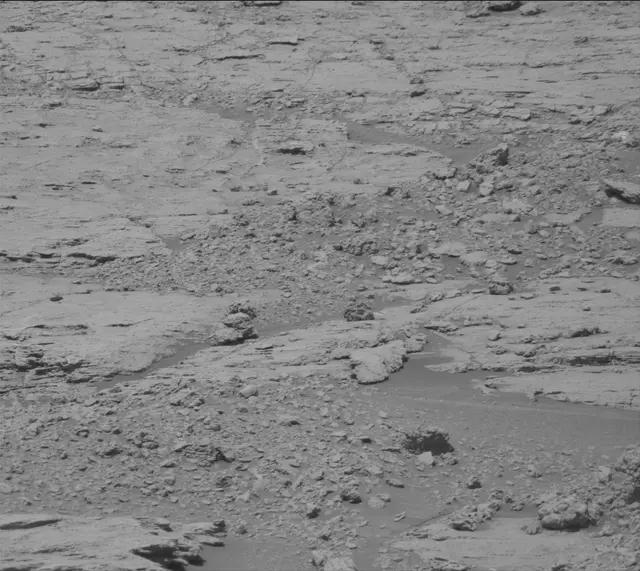 Sol 2581: Mast Camera (Mastcam)