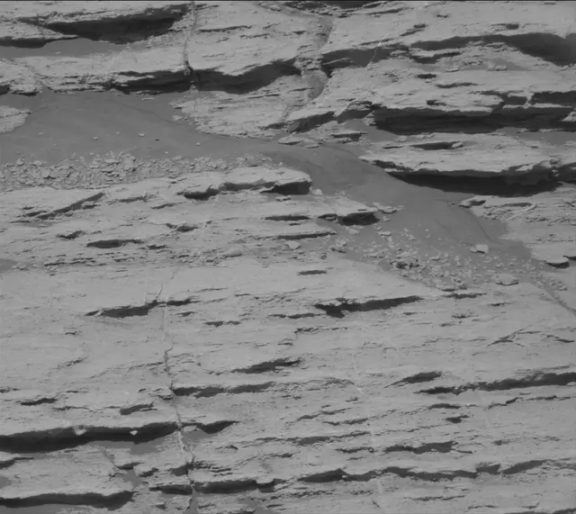 Sol 2581: Mast Camera (Mastcam)