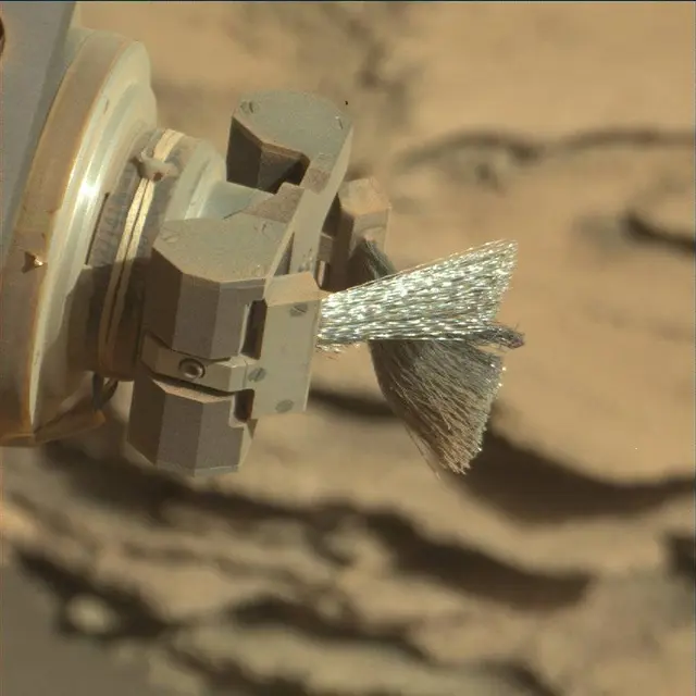Sol 2581: Mast Camera (Mastcam)