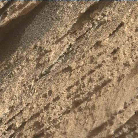 Sol 2581: Mars Hand Lens Imager (MAHLI)