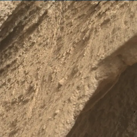 Sol 2581: Mars Hand Lens Imager (MAHLI)