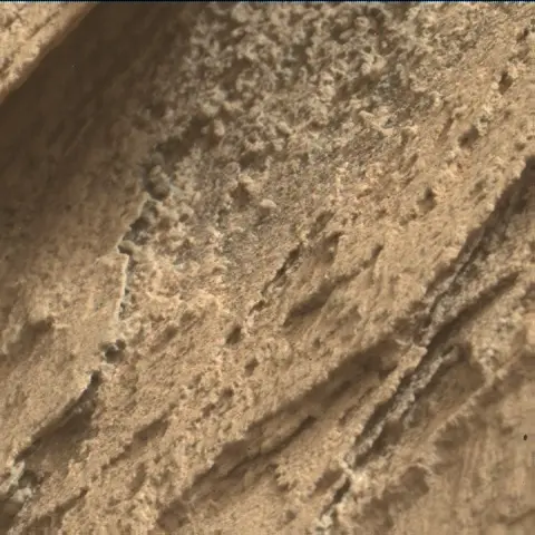 Sol 2581: Mars Hand Lens Imager (MAHLI)