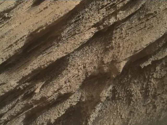 Sol 2581: Mars Hand Lens Imager (MAHLI)