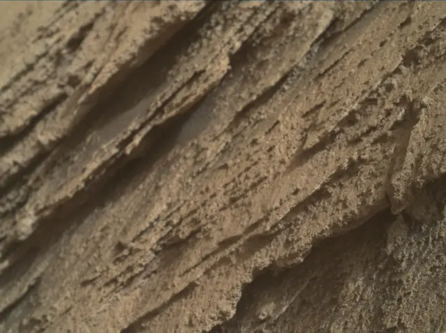 Sol 2581: Mars Hand Lens Imager (MAHLI)