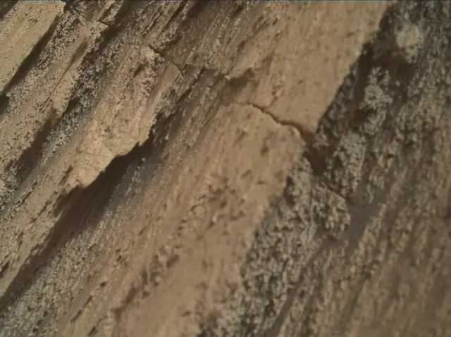 Sol 2581: Mars Hand Lens Imager (MAHLI)