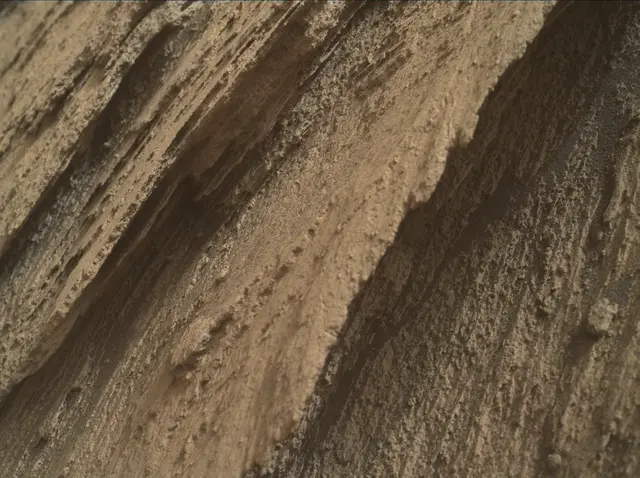 Sol 2581: Mars Hand Lens Imager (MAHLI)