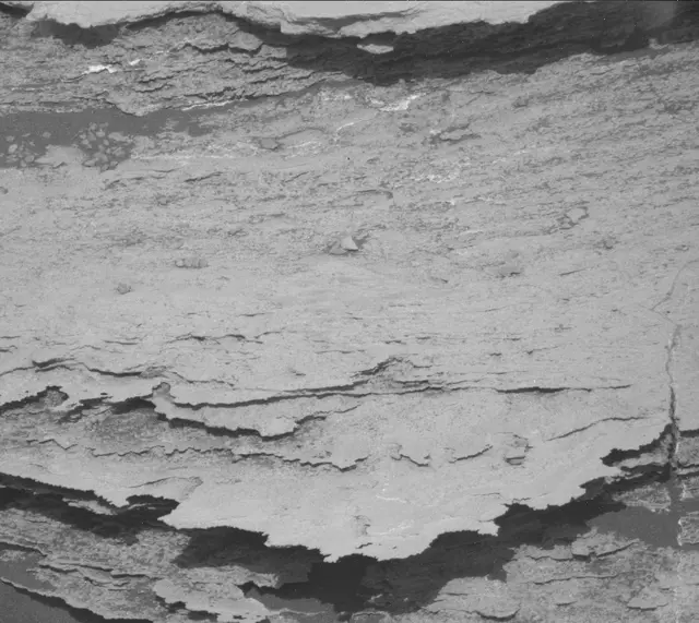 Sol 2582: Mast Camera (Mastcam)