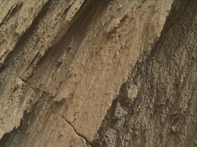 Sol 2582: Mars Hand Lens Imager (MAHLI)
