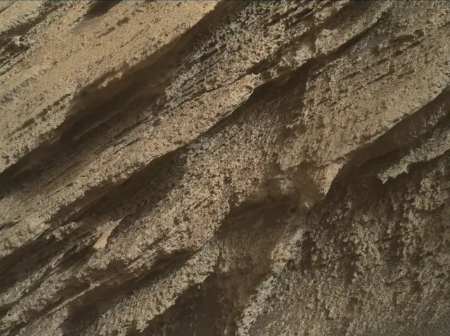 Sol 2582: Mars Hand Lens Imager (MAHLI)