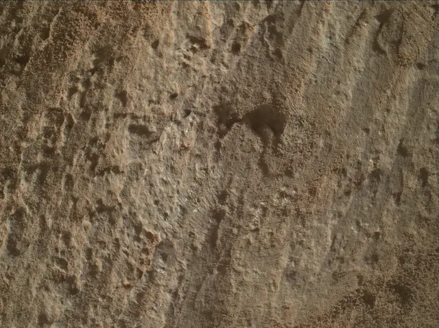 Sol 2582: Mars Hand Lens Imager (MAHLI)