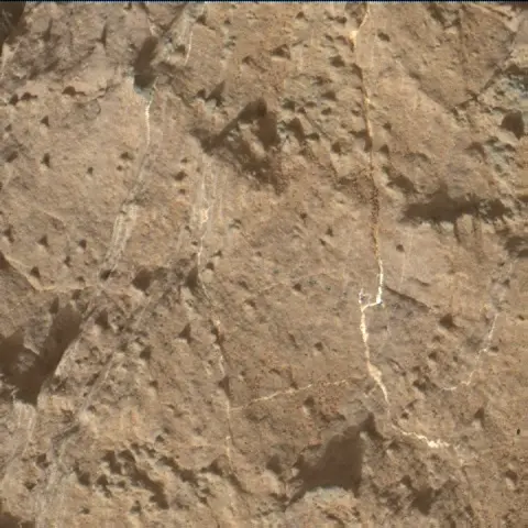 Sol 2583: Mars Hand Lens Imager (MAHLI)
