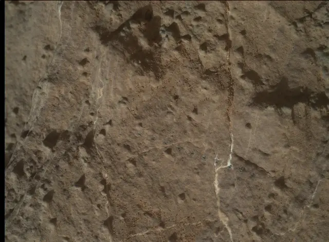 Sol 2583: Mars Hand Lens Imager (MAHLI)