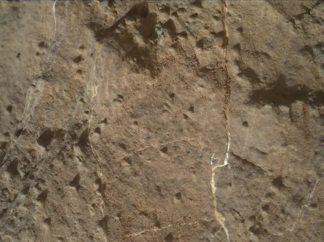 Sol 2583: Mars Hand Lens Imager (MAHLI)