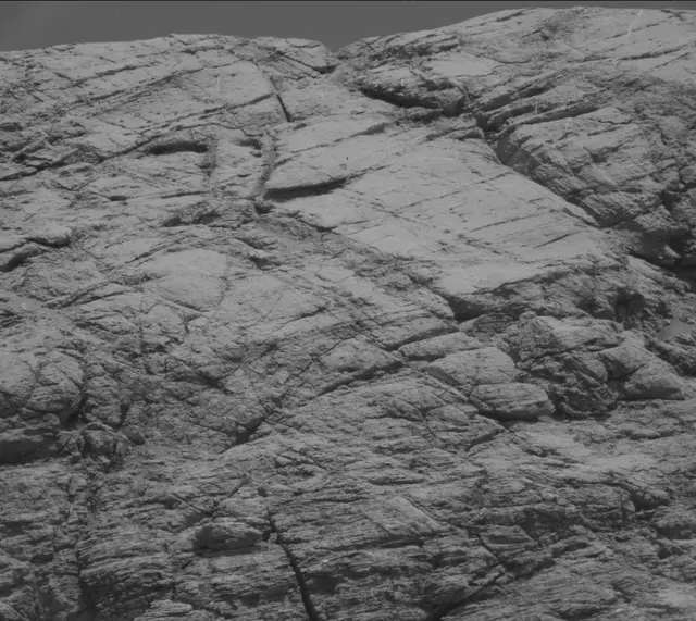 Sol 2584: Mast Camera (Mastcam)