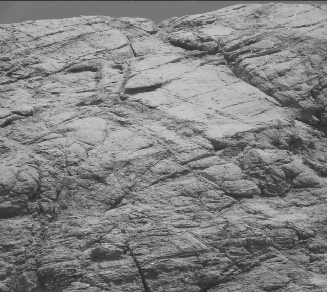 Sol 2584: Mast Camera (Mastcam)