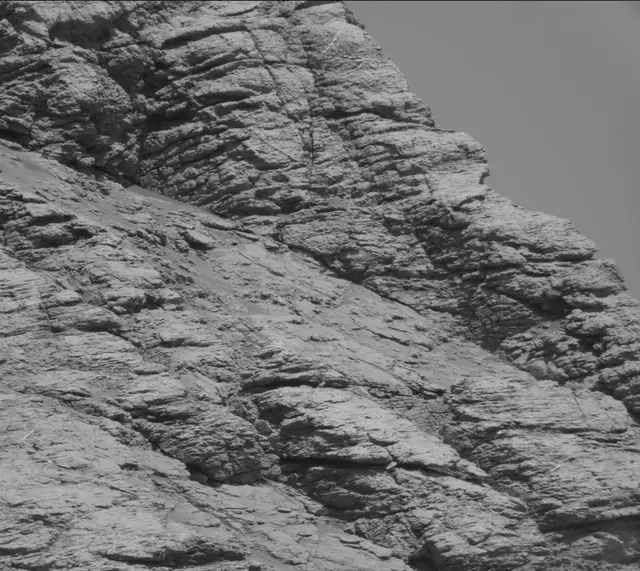 Sol 2584: Mast Camera (Mastcam)