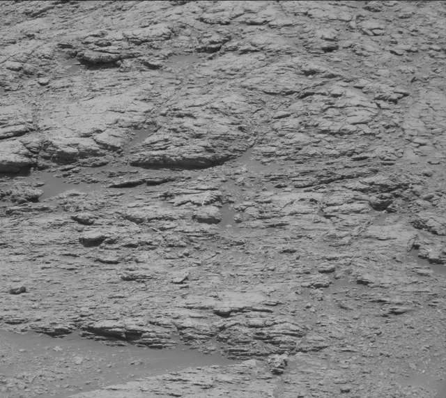 Sol 2584: Mast Camera (Mastcam)