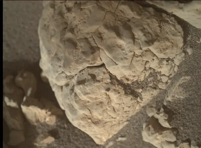 Sol 2585: Mars Hand Lens Imager (MAHLI)