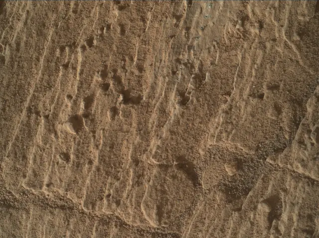 Sol 2585: Mars Hand Lens Imager (MAHLI)