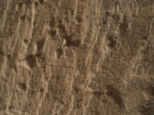Sol 2585: Mars Hand Lens Imager (MAHLI)
