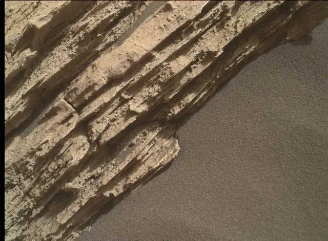 Sol 2585: Mars Hand Lens Imager (MAHLI)