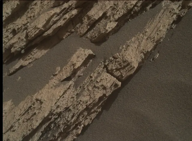 Sol 2585: Mars Hand Lens Imager (MAHLI)