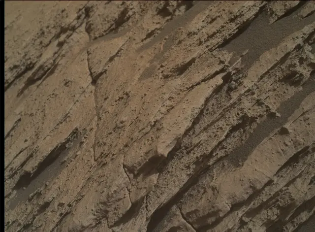 Sol 2585: Mars Hand Lens Imager (MAHLI)