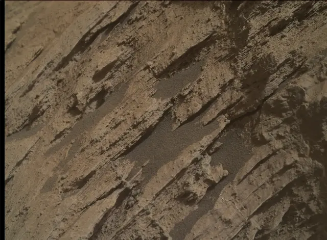 Sol 2585: Mars Hand Lens Imager (MAHLI)
