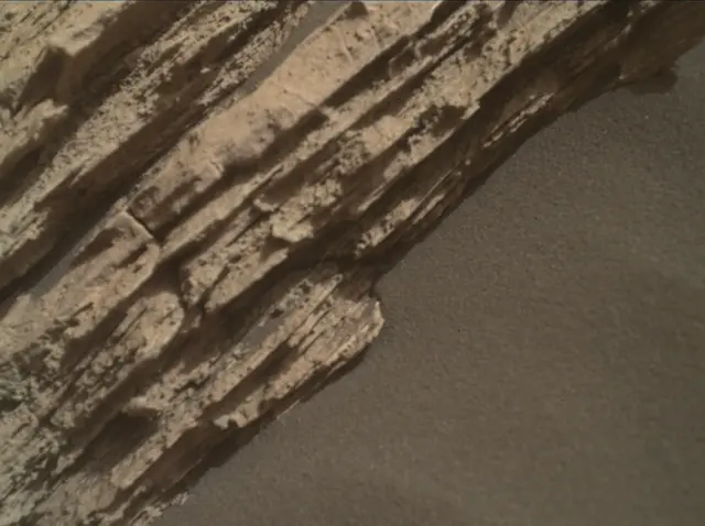 Sol 2585: Mars Hand Lens Imager (MAHLI)