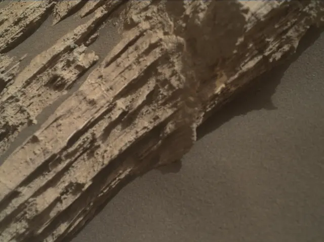 Sol 2585: Mars Hand Lens Imager (MAHLI)