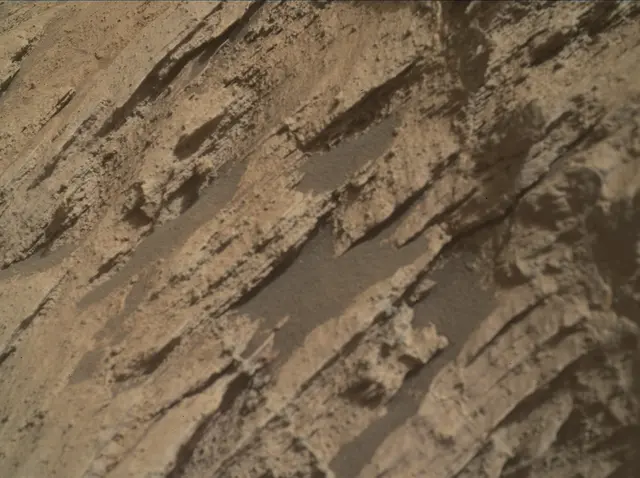 Sol 2585: Mars Hand Lens Imager (MAHLI)