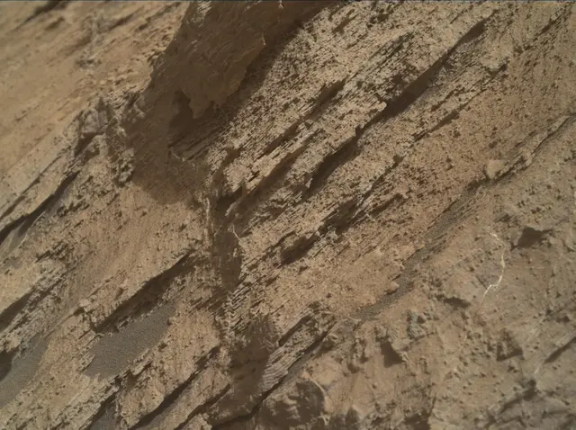 Sol 2585: Mars Hand Lens Imager (MAHLI)