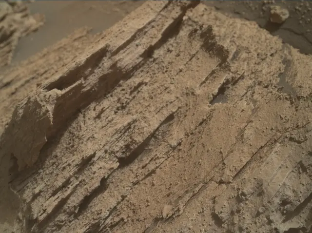 Sol 2585: Mars Hand Lens Imager (MAHLI)