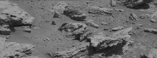 Sol 2586: Mast Camera (Mastcam)