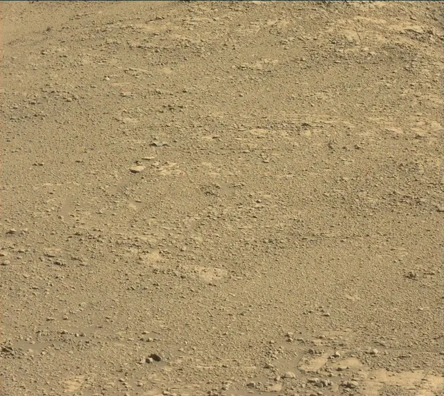Sol 2586: Mast Camera (Mastcam)
