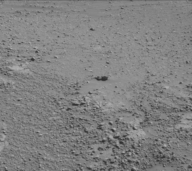 Sol 2586: Mast Camera (Mastcam)