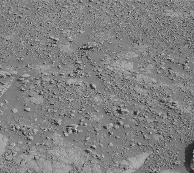 Sol 2586: Mast Camera (Mastcam)