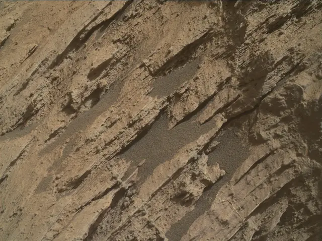 Sol 2586: Mars Hand Lens Imager (MAHLI)